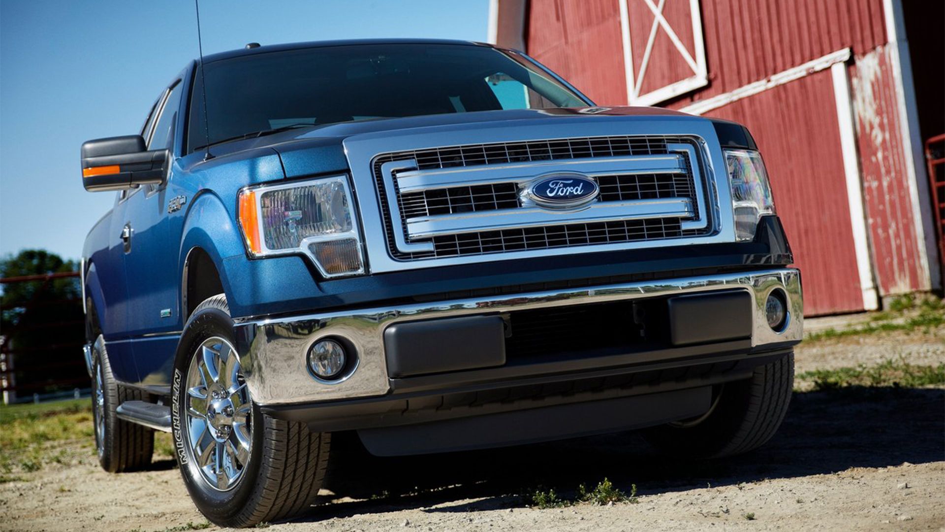 2013 Ford F150 - Front 3/4 angle